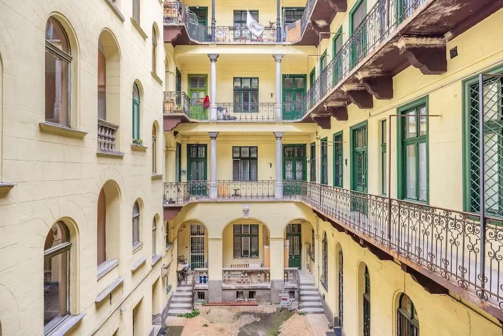 Krudy Bijou Budapest Studio المجر